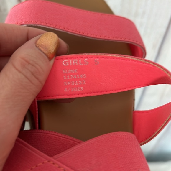 NWOT DV by DOLCE VITA Slink Girls Elastic Wedge Sandals - Picture 5 of 6